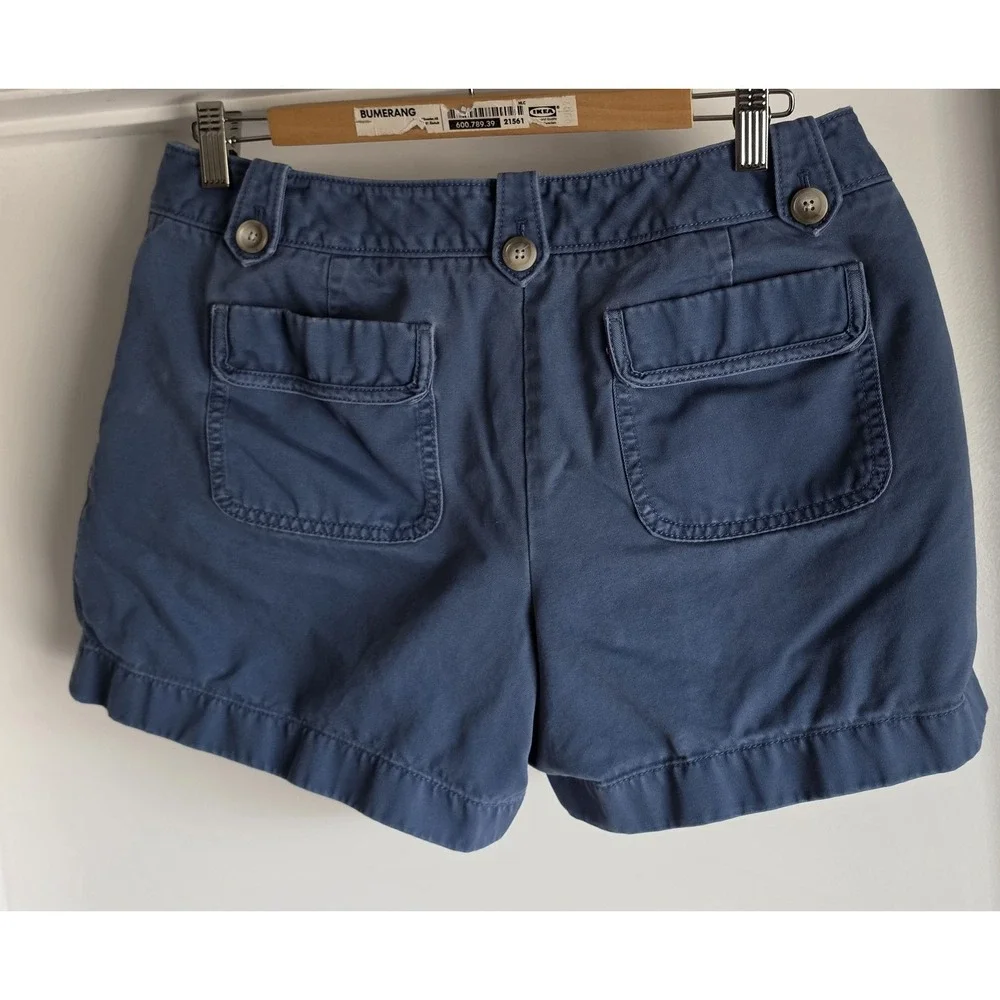 Ann Taylor Shorts Size 10 Blue Solid Classic Casual Women Bermuda Chino